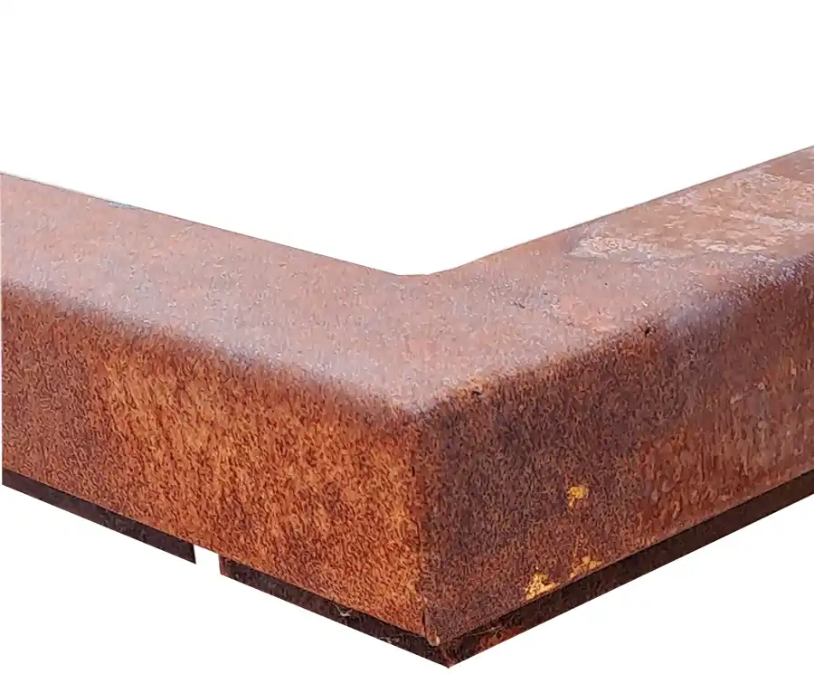 aufgebautes Hochbeet mit Schneckenkante